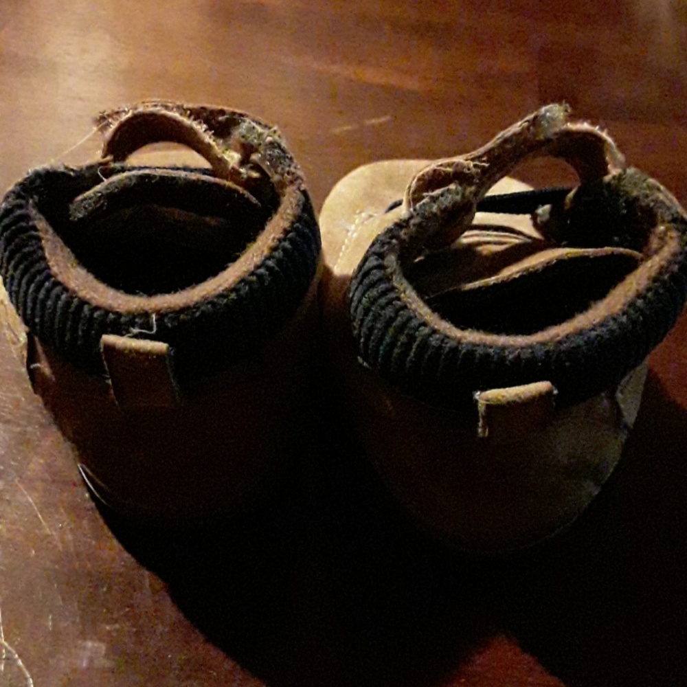 SESAME STREET  SHOES. - Picture 2 of 4